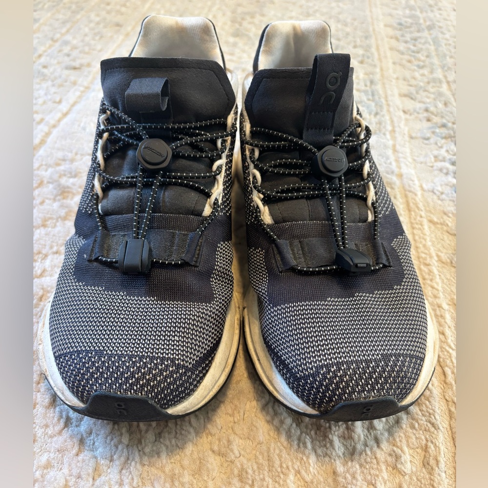 On Cloud Running Women's Black and White Athletic Shoes